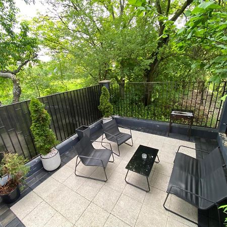 Garden Apartament Petrila מראה חיצוני תמונה